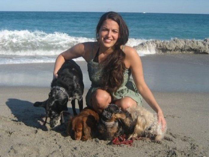 Dr. Jessica Carbonell