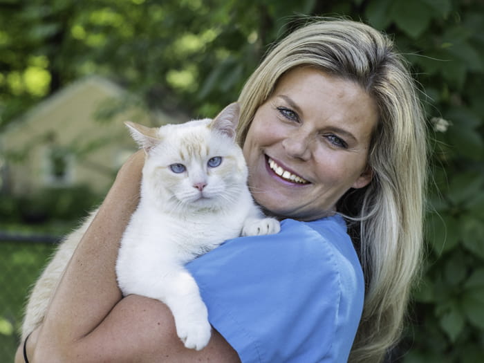 700x525 oshtemo Angie