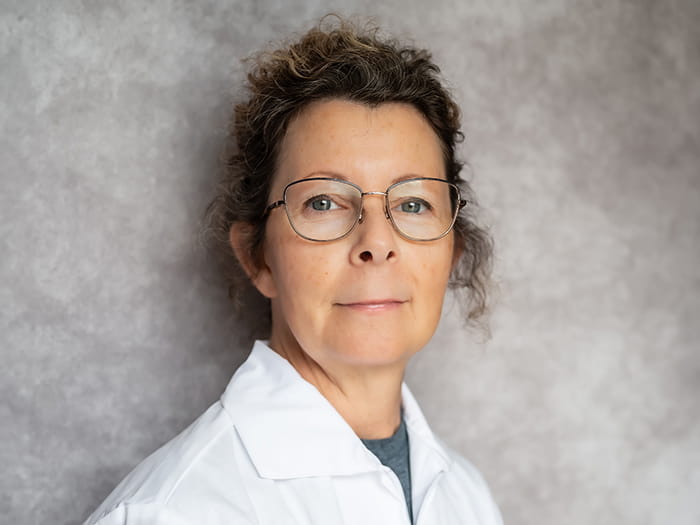 Dr. Lisa Wearing Staff Photo