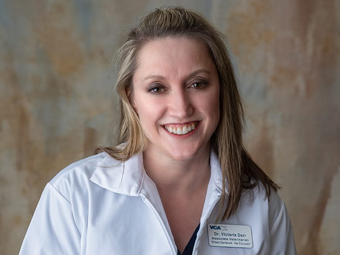 Dr. Victoria Derr