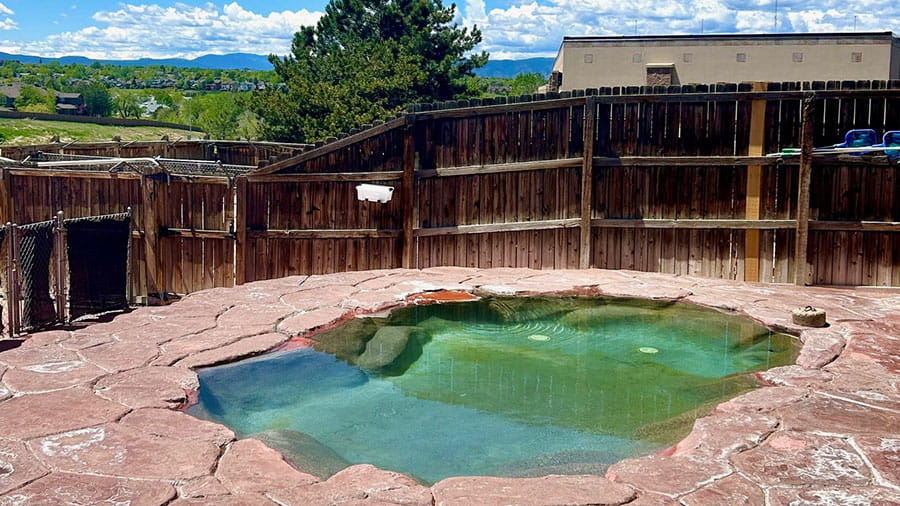 VCA Mountainview Pet Lodge Outdoor Pool
